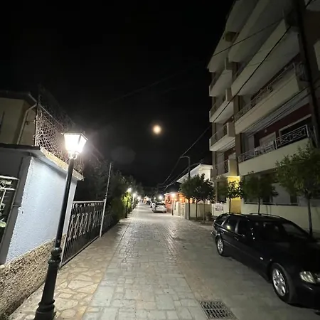 House By The Apartmán